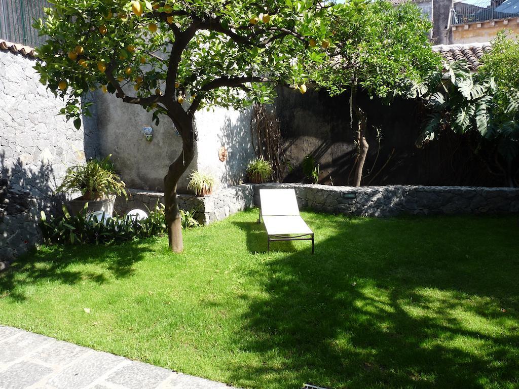 La Durlindana B&B Acireale Exterior photo